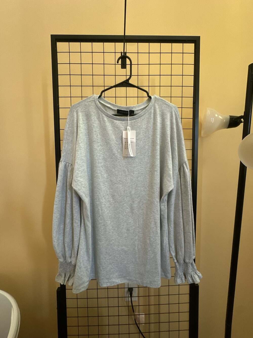 MEROKEETY Women's Long Sleeve Lantern Sleeve Crew Neck Ruffle Cuff Top